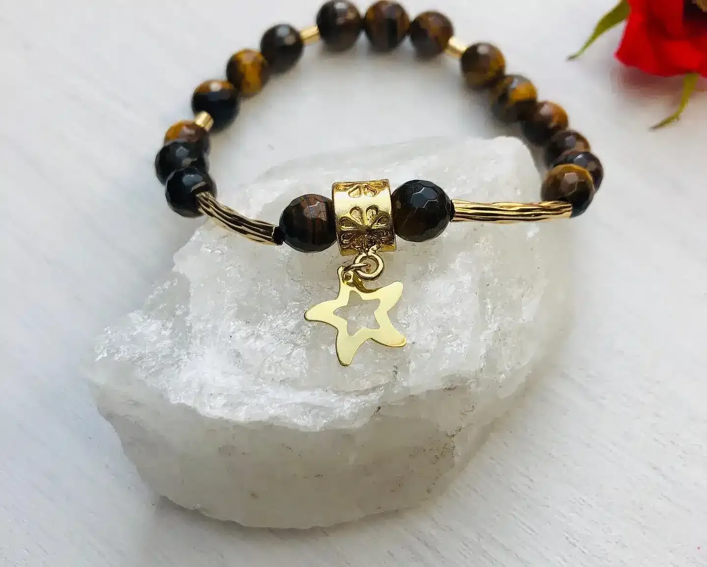 Pulsera ojo de tigre y estrella