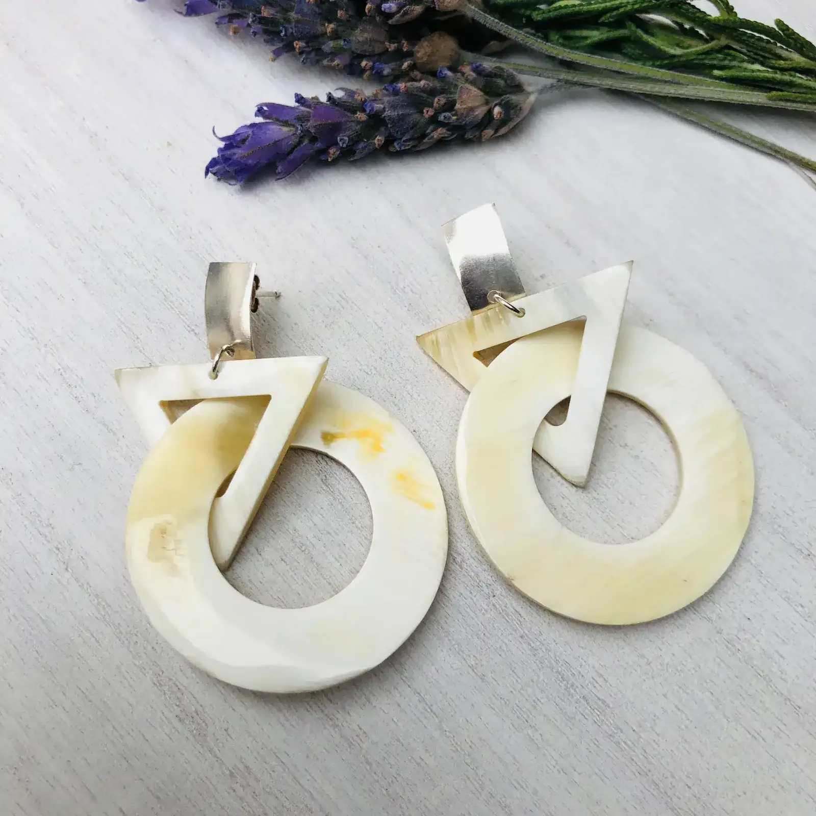 Aros cacho de buey y bases de plata rectangular 925